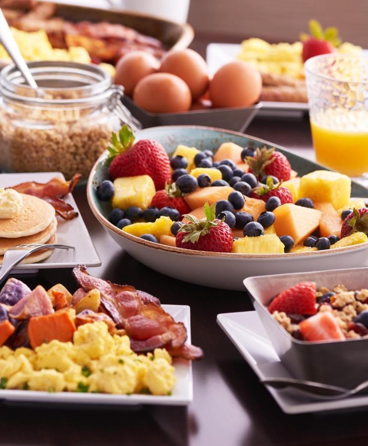 Hyatt Place Jaipur Malviya Nagar Exteriör bild Fruit salad