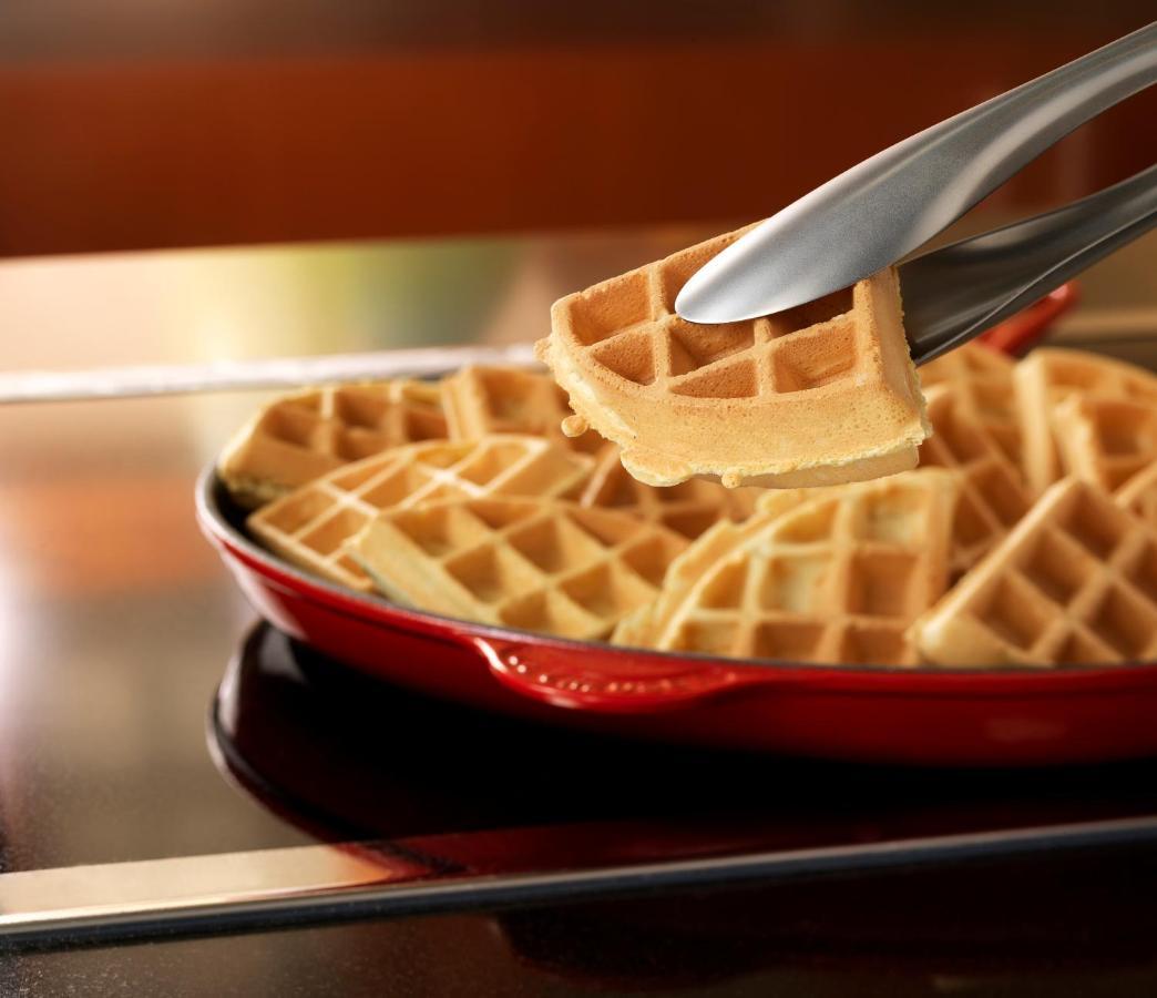 Hyatt Place Jaipur Malviya Nagar Exteriör bild A waffle iron