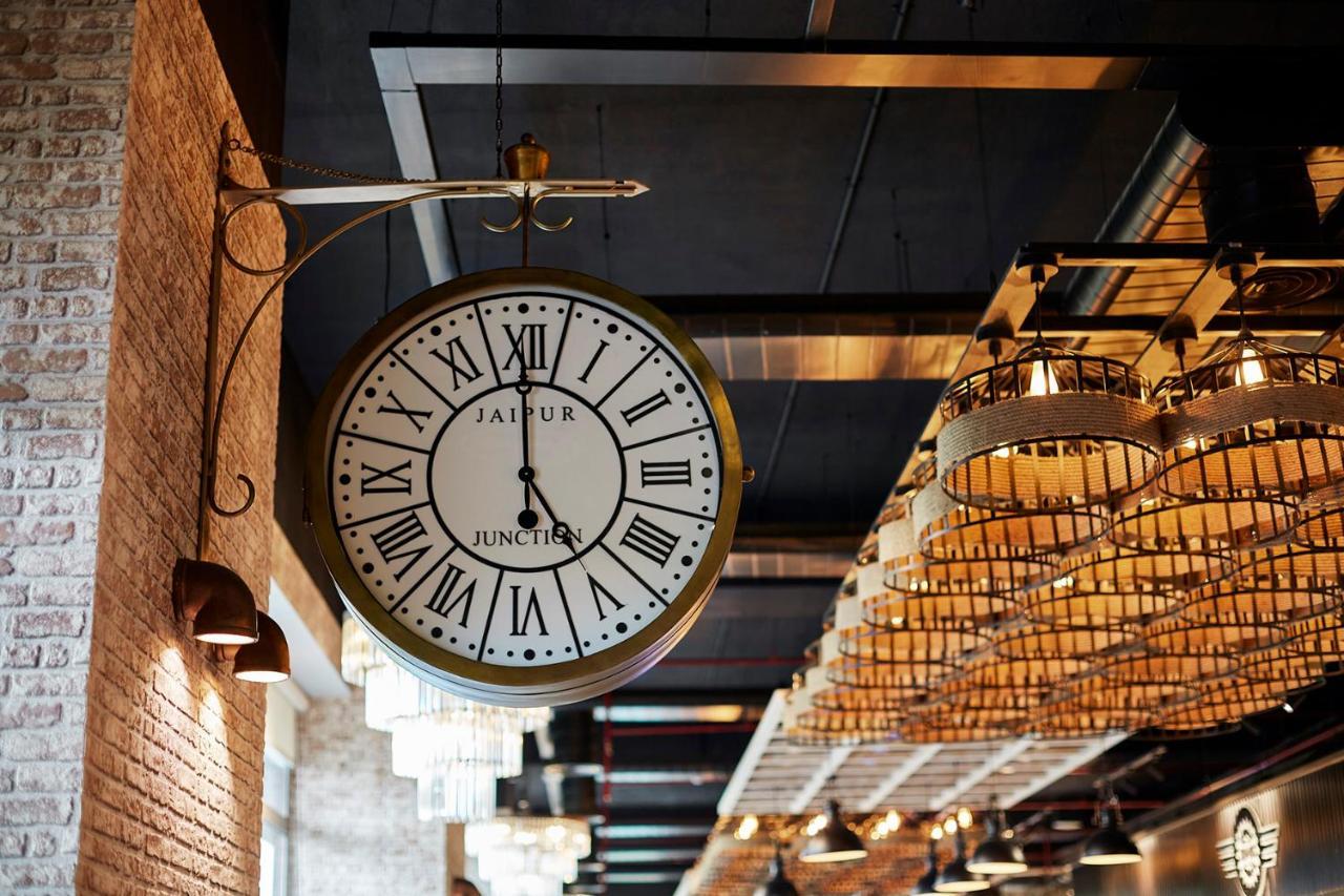 Hyatt Place Jaipur Malviya Nagar Exteriör bild The clock at the entrance of the station